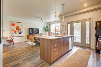 Modern kitchens with islands